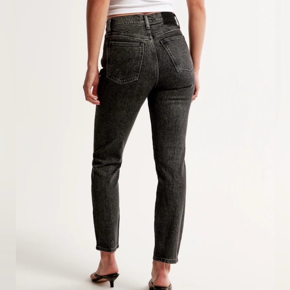 Abercrombie & Fitch Curve Love Ankle Straight Ultra High Rise Black Distressed